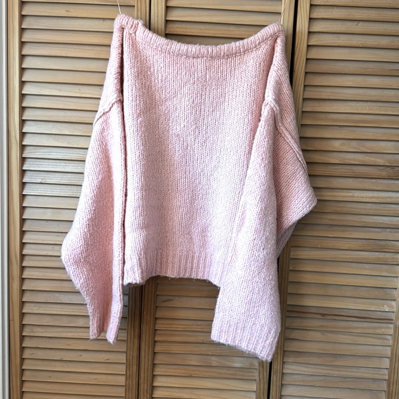 ANTHROPOLOGIE light rose cropped acrylic and wool sweater, excell cond. Size M. - Picture 3 of 7